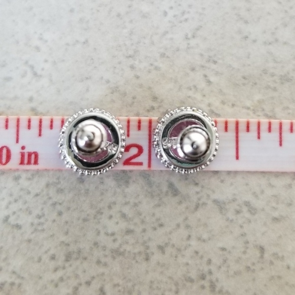9mm Pink Studs - Picture 4 of 6